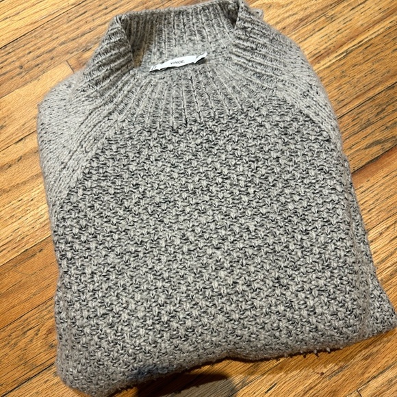 • Vince • Seed Stitch Crew in Pebble/Gray - Picture 12 of 12